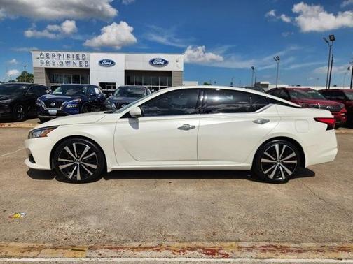 2019 Nissan Altima 2.5 Platinum
