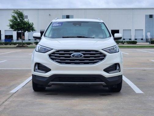 White Metallic 2022 Ford Edge SEL