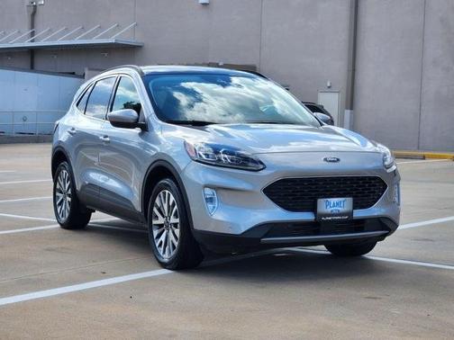 2022 Ford Escape Titanium
