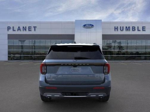 2025 Ford Explorer Active RWD
