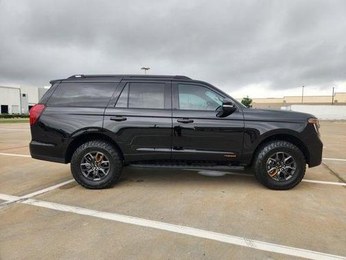 Black Metallic 2026 Ford Expedition Tremor
