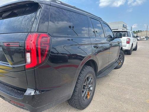 Black Metallic 2026 Ford Expedition Tremor