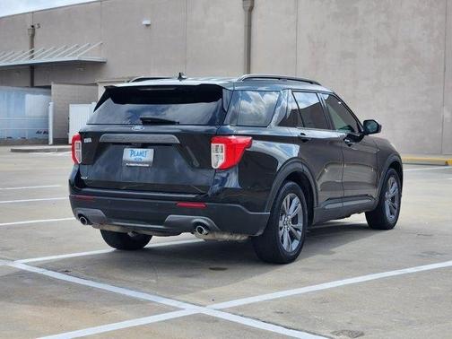 Black Metallic 2021 Ford Explorer XLT
