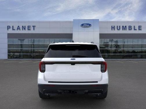 2025 Ford Explorer ST-Line RWD