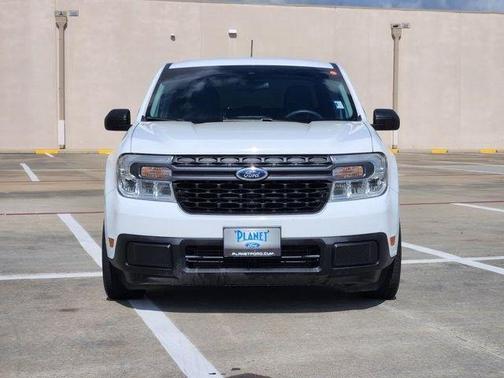 Oxford White 2024 Ford Maverick XLT