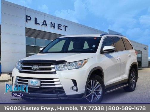 Blizzard Pearl 2019 Toyota Highlander XLE