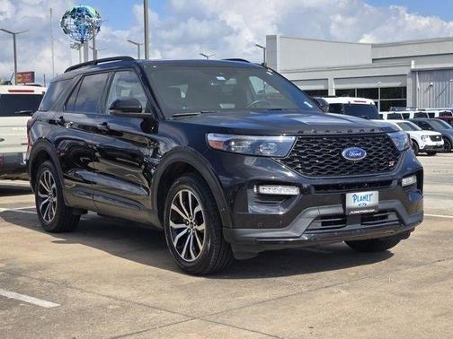 Black 2021 Ford Explorer ST