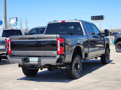 2025 Ford F-250 Platinum