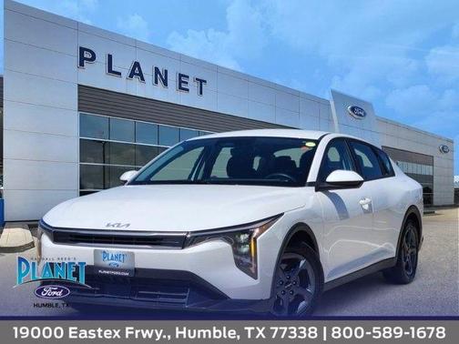 Snow White Pearl 2025 Kia K4