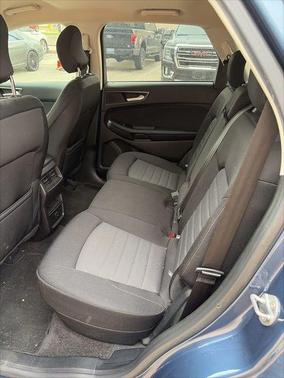 Blue 2018 Ford Edge SE