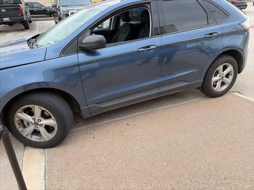 Blue 2018 Ford Edge SE