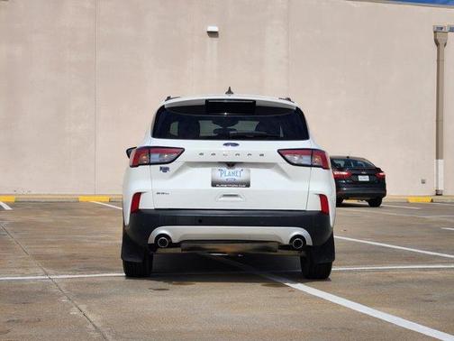White Metallic 2022 Ford Escape SEL