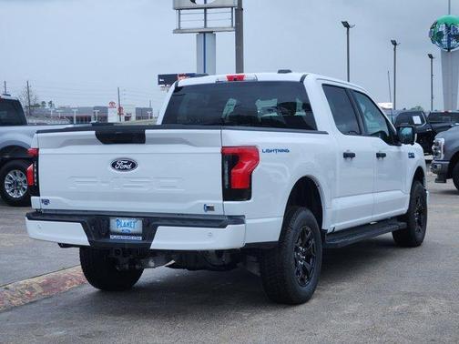 2025 Ford F-150 Lightning XLT