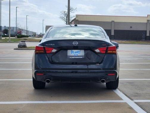 2025 Nissan Altima SR