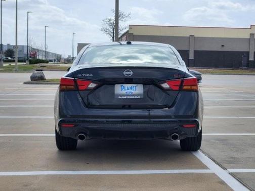 2025 Nissan Altima SR