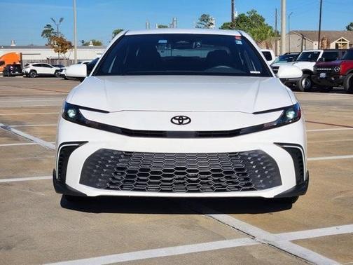 2025 Toyota Camry XLE