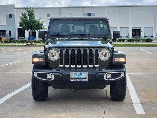 Sarge Green Clearcoat 2022 Jeep Gladiator Overland