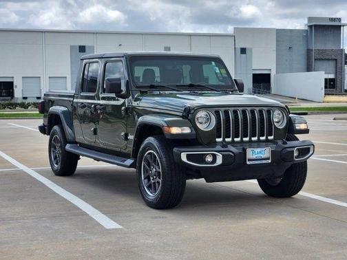 Sarge Green Clearcoat 2022 Jeep Gladiator Overland