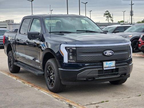 2025 Ford F-150 Lightning XLT