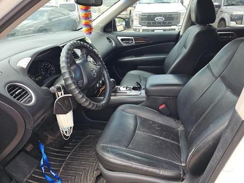 2013 Nissan Pathfinder Platinum