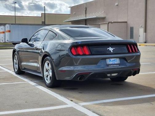 2017 Ford Mustang V6