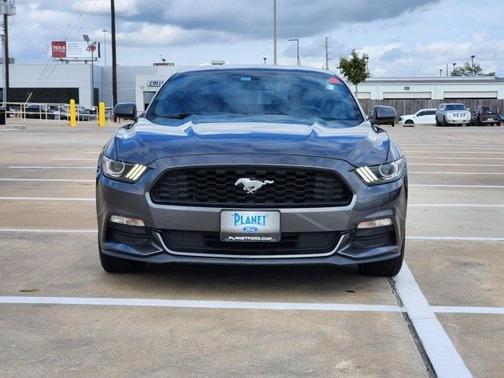2017 Ford Mustang V6
