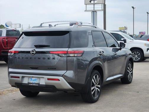 2024 Nissan Pathfinder Platinum