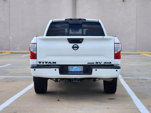 2018 Nissan Titan SV