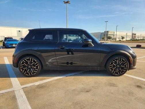 2025 MINI Hardtop SIGNATURE PLUS