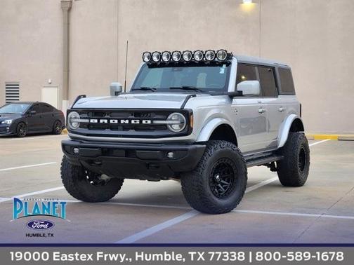 2023 Ford Bronco Outer Banks