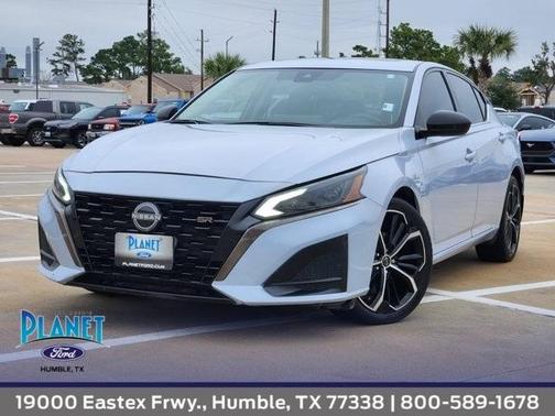 2023 Nissan Altima 2.5 SR