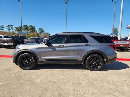 2023 Ford Explorer ST-Line