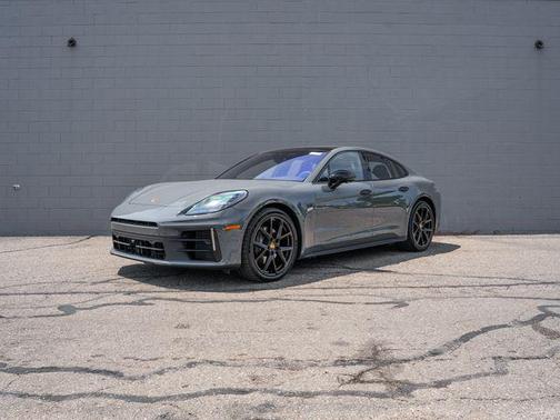 Slate Grey Neo 2025 Porsche Panamera 4