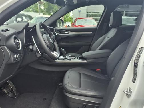 2025 Alfa Romeo Stelvio Sprint AWD