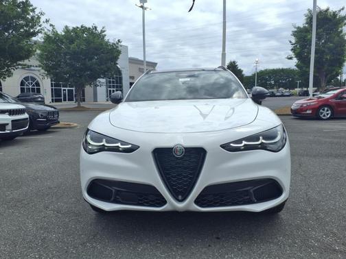 2025 Alfa Romeo Stelvio Sprint AWD