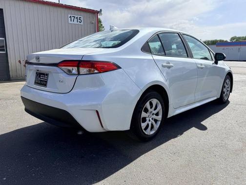 Wind Chill Pearl 2024 Toyota Corolla LE