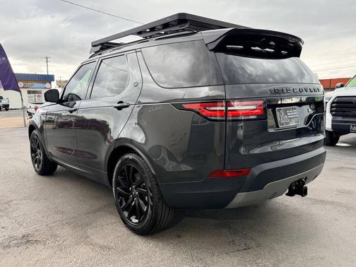 Waitomo Grey Metallic 2017 Land Rover Discovery HSE