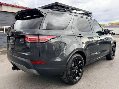 Waitomo Grey Metallic 2017 Land Rover Discovery HSE