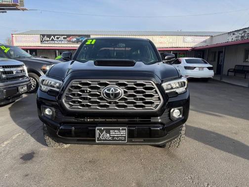 2021 Toyota Tacoma TRD Sport