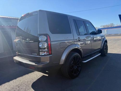 2016 Land Rover LR4 Base