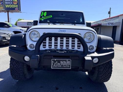 Bright White Clearcoat 2014 Jeep Wrangler Unlimited Sport
