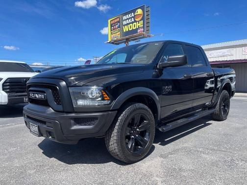 Diamond Black Crystal Pearlcoat 2022 RAM 1500 Classic Warlock Crew Cab 4x4 5'7' Box