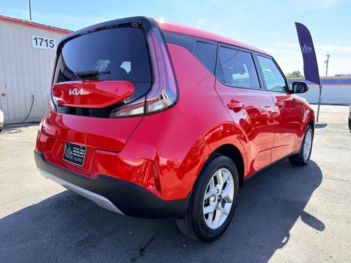 Inferno Red 2025 Kia Soul LX