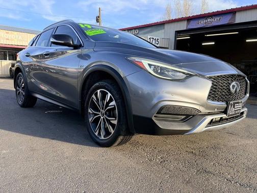2019 INFINITI QX30 LUXE