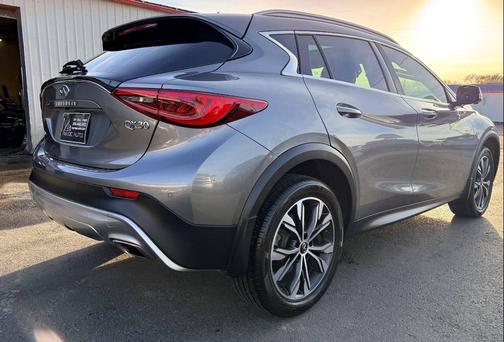 2019 INFINITI QX30 LUXE