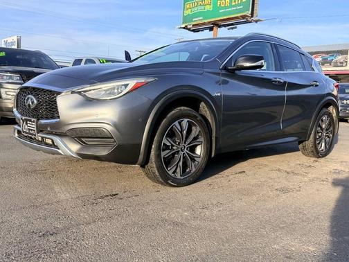 2019 INFINITI QX30 LUXE