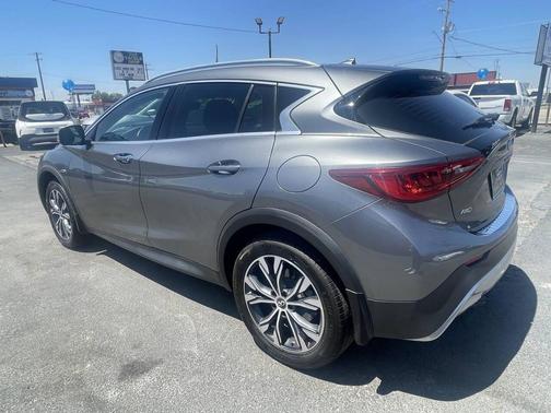 2019 INFINITI QX30 LUXE
