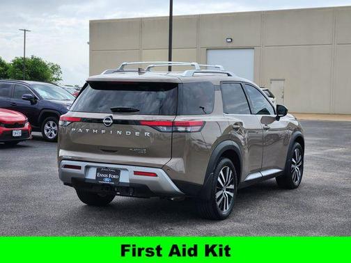 Baja Storm 2023 Nissan Pathfinder Platinum