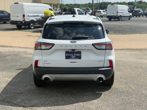 Oxford White 2020 Ford Escape SE