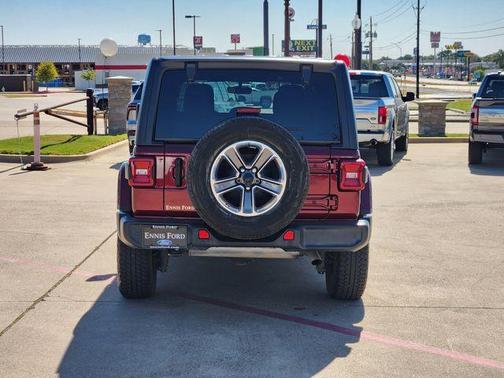 2021 Jeep Wrangler Unlimited Sahara